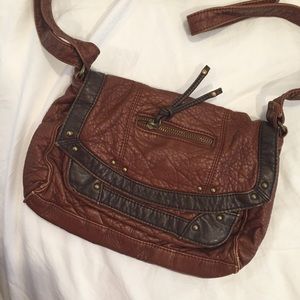 American Eagle side body